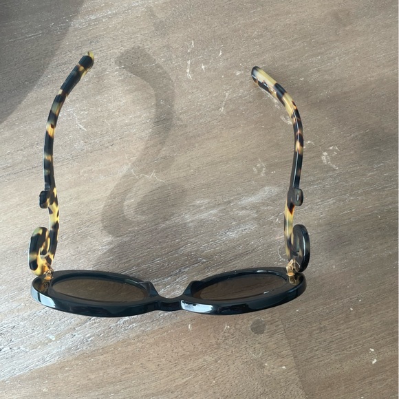 Prada Baroque Sunglasses SPR 27N Black Tortoise with original box - Picture 7 of 8